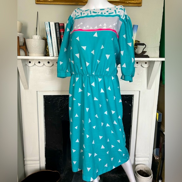 1980s Geometric Vintage Dress - Picture 2 of 8